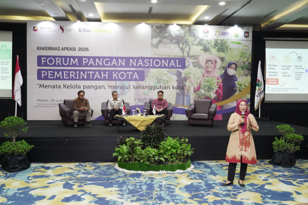 Wujudkan Ketahanan Pangan dimulai dari Bangku Sekolah: Gita Pertiwi Berbagi Pengalaman dan Strategi Pengelolaan Pangan Sehat untuk Anak Sekolah di Forum Pangan Nasional Pemerintah Kota